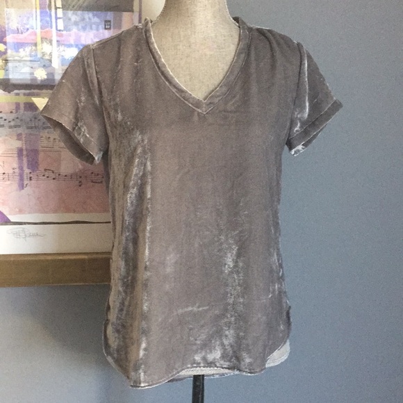 Anthropologie Tops - Anthropologie Cloth & Stone Crushed Velvet Top